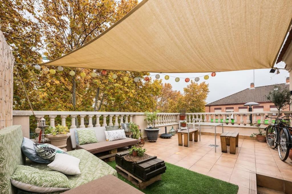 Atico Con Terraza Y Chimenea Junto A Universidad อัลกาลาเดเอนาเรส ภายนอก รูปภาพ