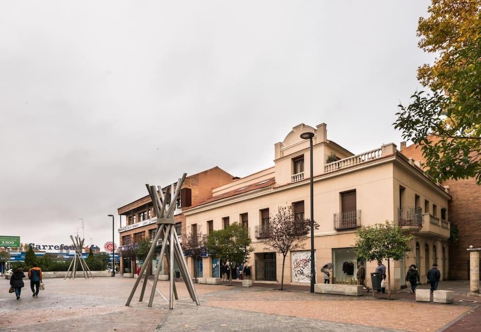 Atico Con Terraza Y Chimenea Junto A Universidad อัลกาลาเดเอนาเรส ภายนอก รูปภาพ